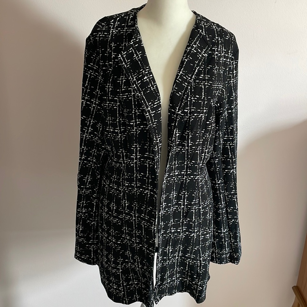 Really nice light weight jacket.